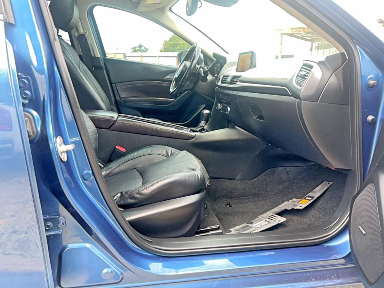 JM1BN1M36H1136143 2017 MAZDA 3 photo no. 5