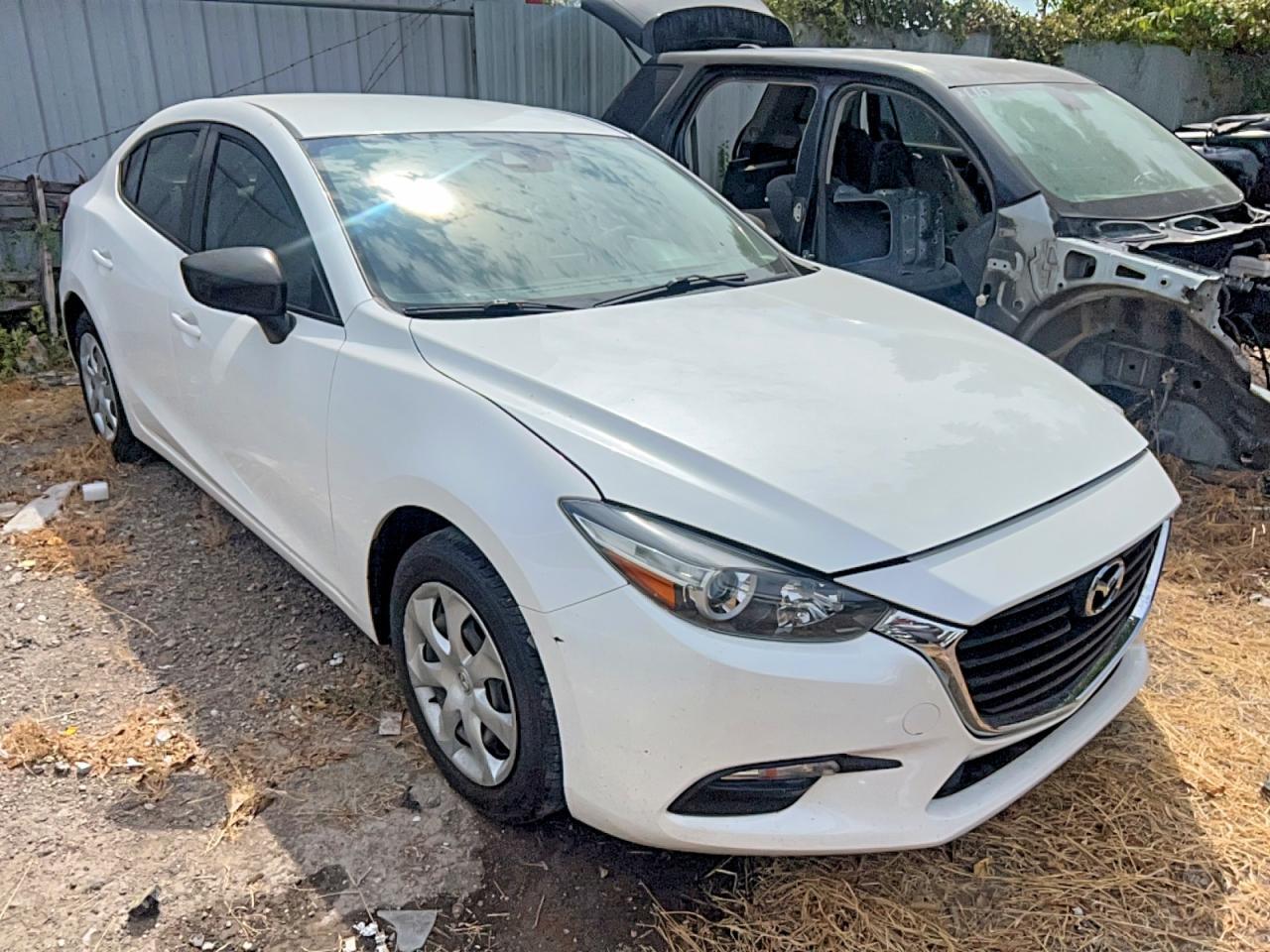 2018 MAZDA 3 3MZBN1U72JM219674