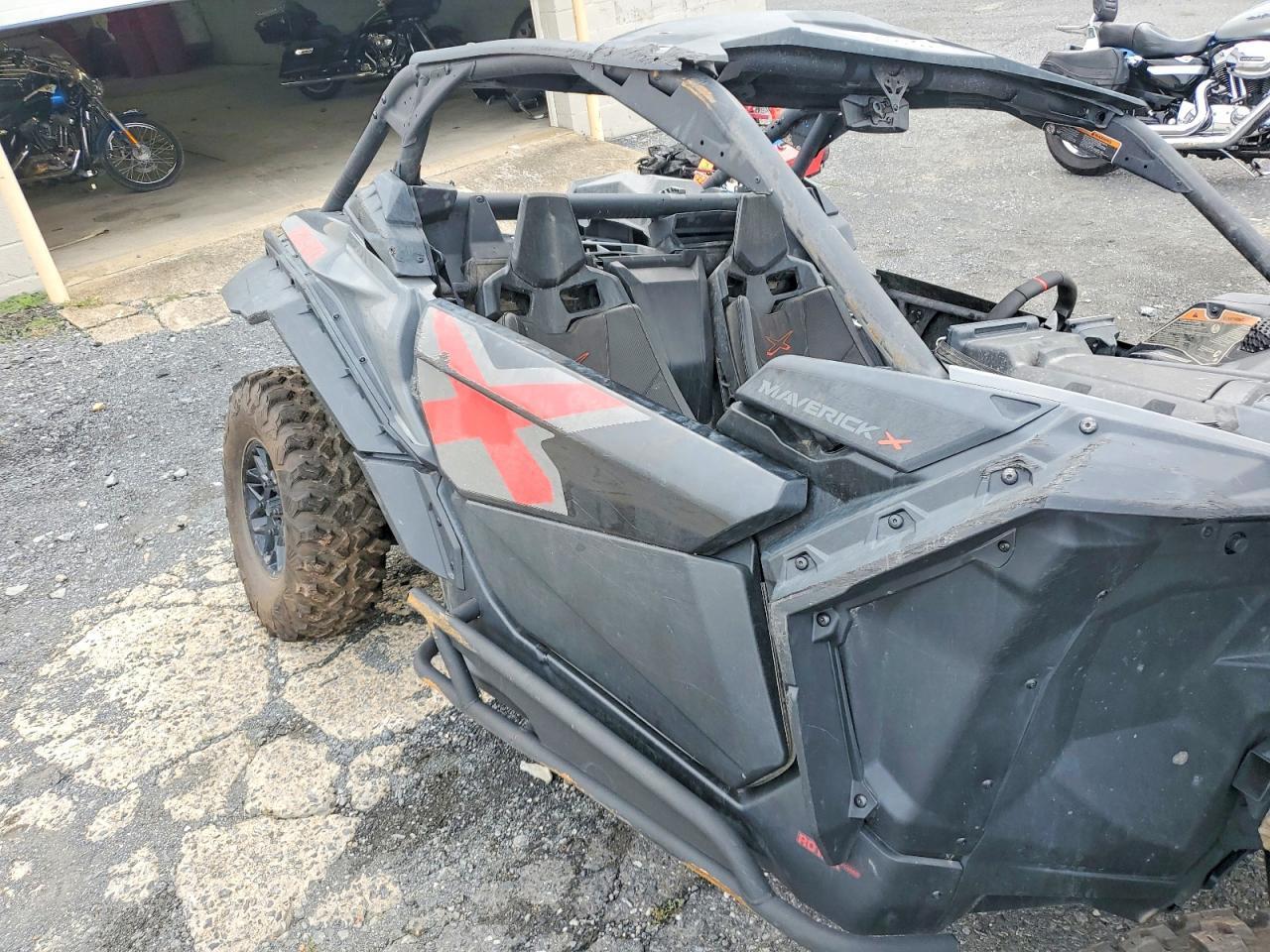 2026 CAN-AM MAVERICK X UTILITY VEHICLE — Фото 15 из 16