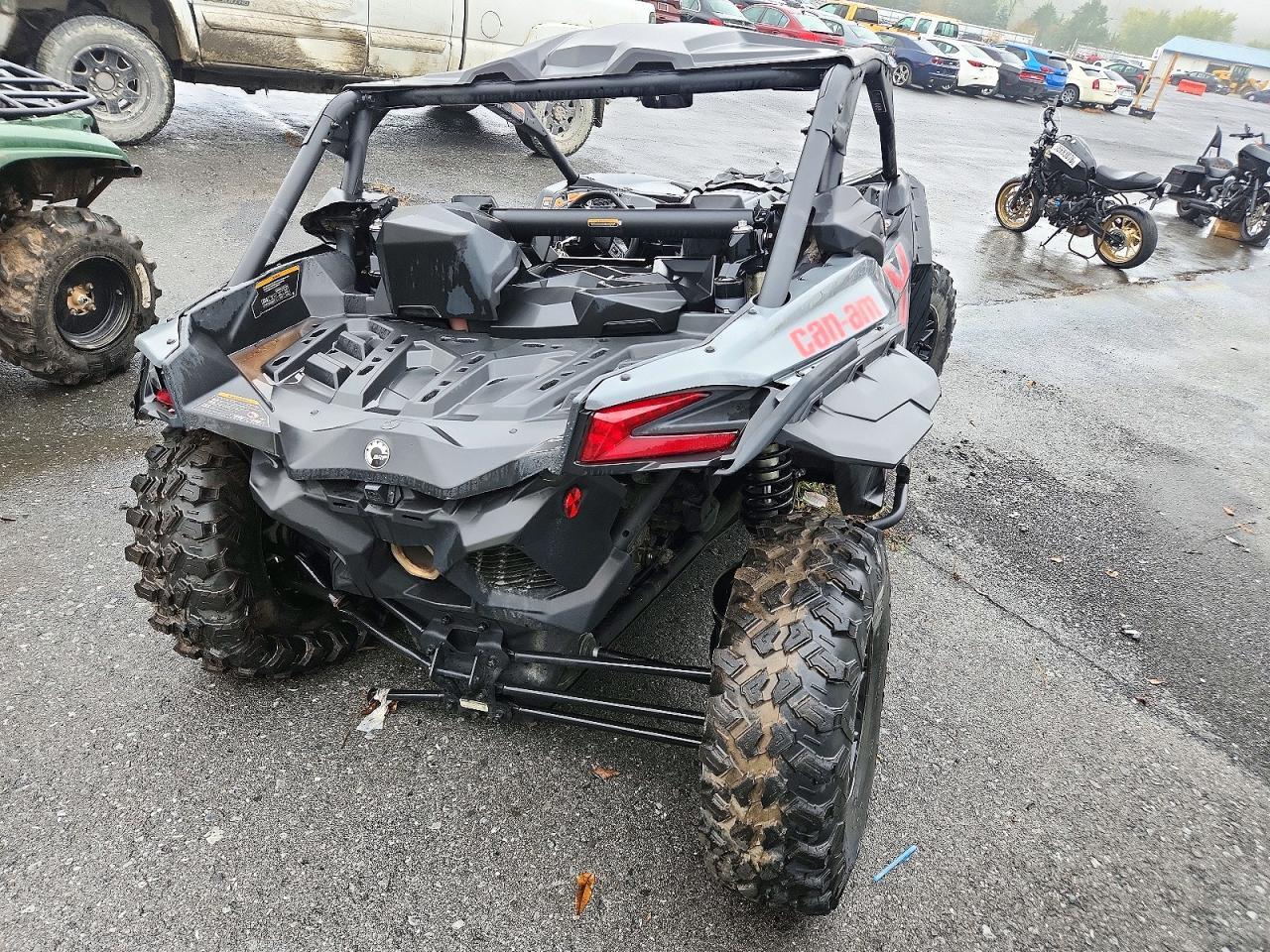 2026 CAN-AM MAVERICK X UTILITY VEHICLE — Фото 4 из 16