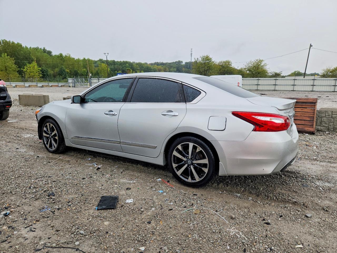 2016 NISSAN ALTIMA 2.5 SR — Фото 2 из 12