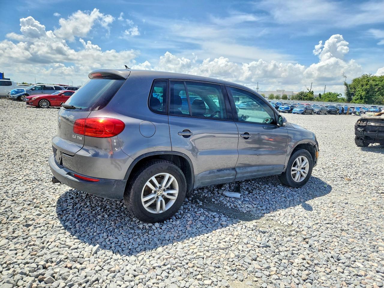 WVGAV3AX5DW620991 2013 VOLKSWAGEN TIGUAN photo no. 3