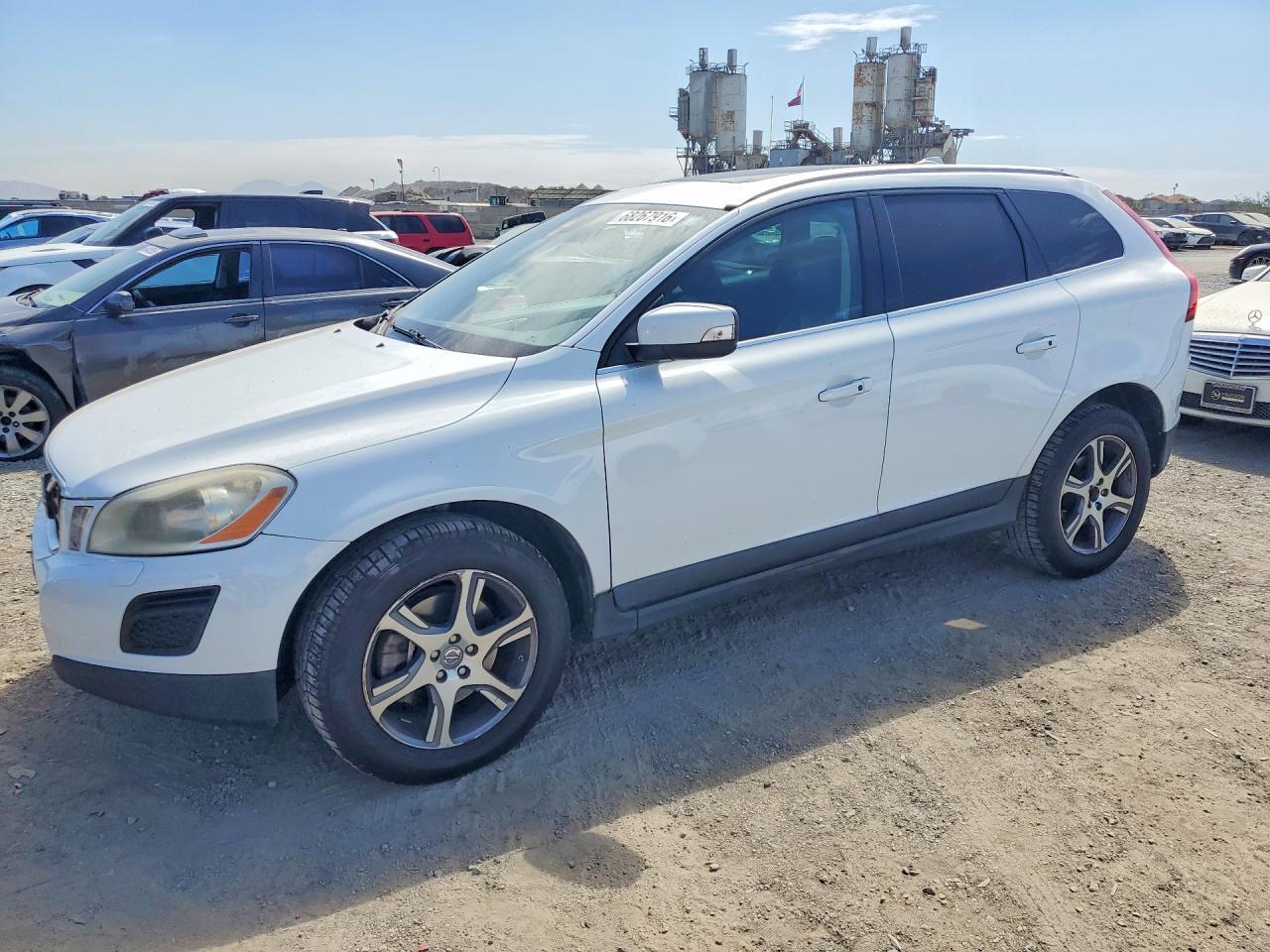 2013 VOLVO XC60 YV4902DZ2D2462112