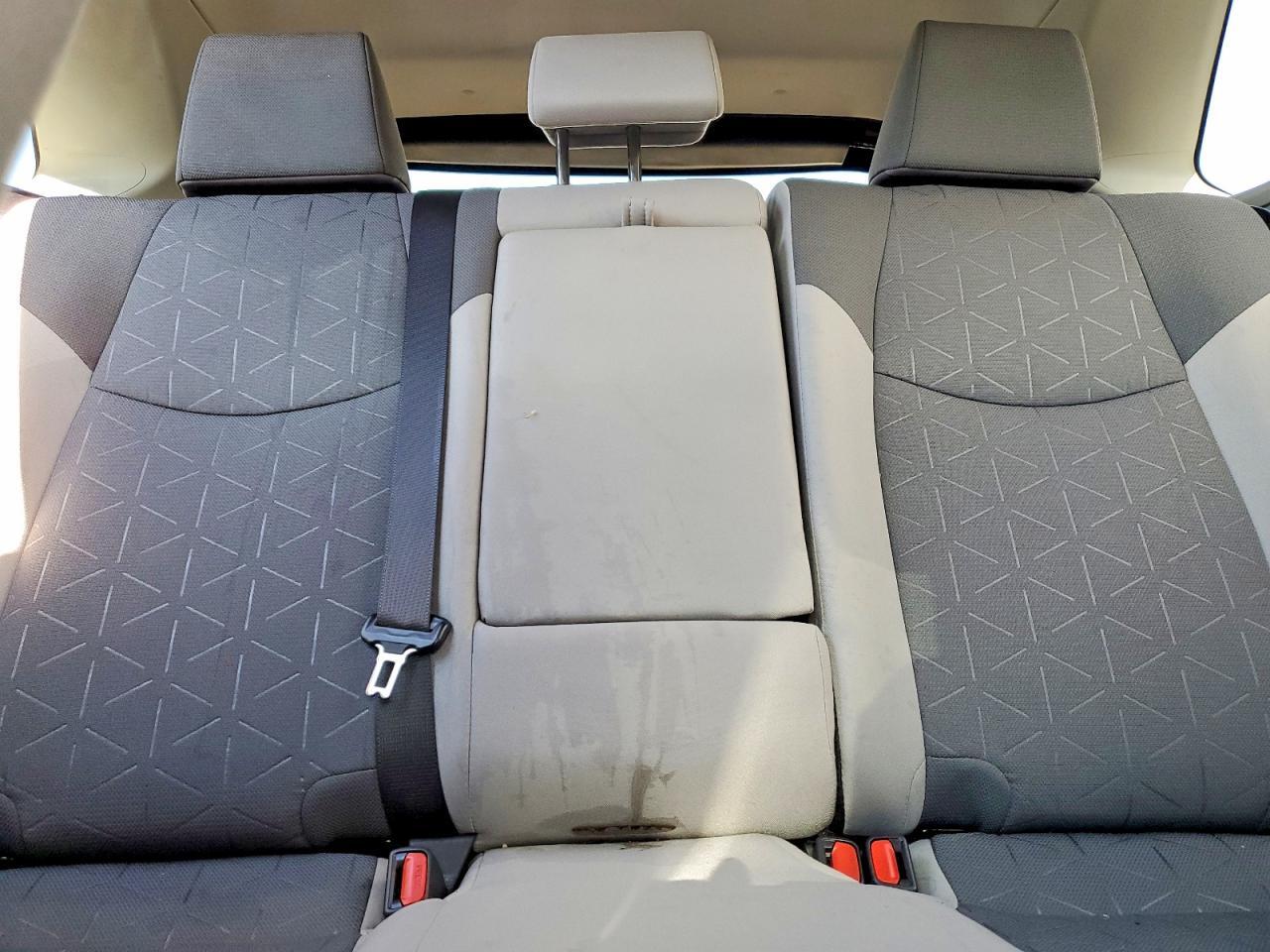 2022 TOYOTA RAV4 XLE — Фото 10 из 13