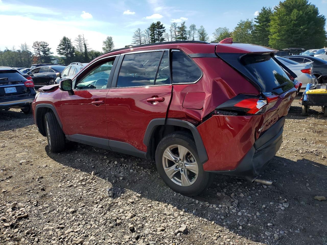 2022 TOYOTA RAV4 XLE — Фото 2 из 13