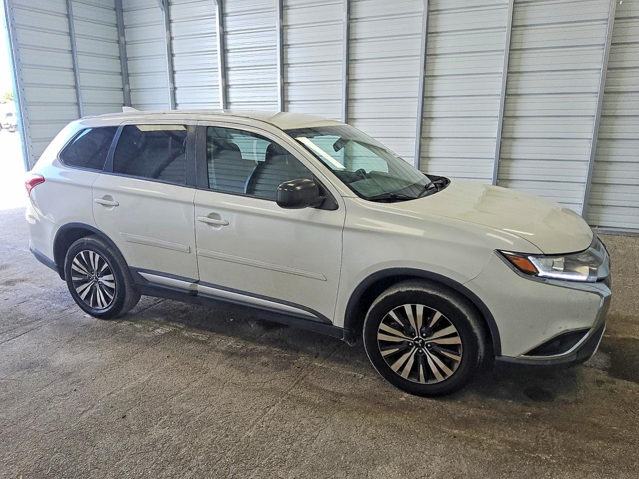 JA4AD2A37KZ013267 2019 MITSUBISHI OUTLANDER photo no. 4