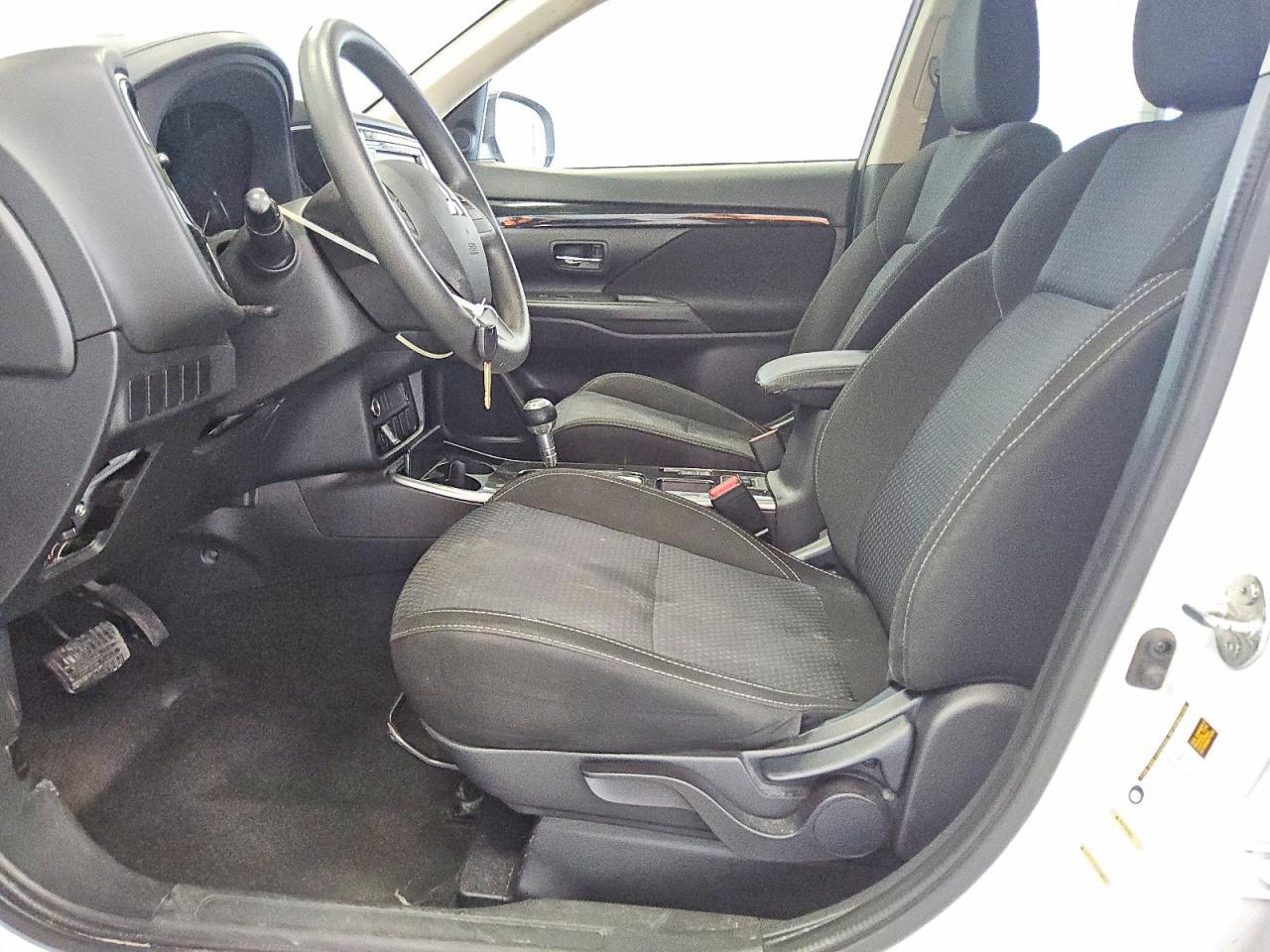 JA4AD2A37KZ013267 2019 MITSUBISHI OUTLANDER photo no. 7