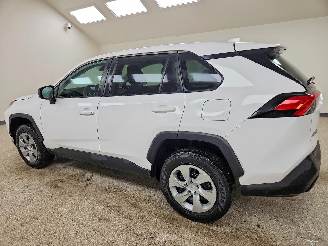 2T3F1RFVXNW278342 2022 TOYOTA RAV4 photo no. 2