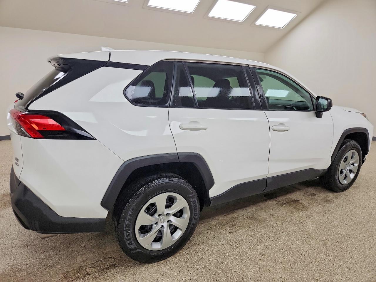 2T3F1RFVXNW278342 2022 TOYOTA RAV4 photo no. 3