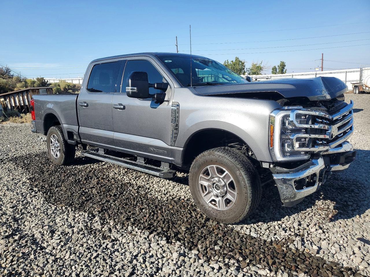 2026 FORD F250 SUPER DUTY — Фото 4 из 12