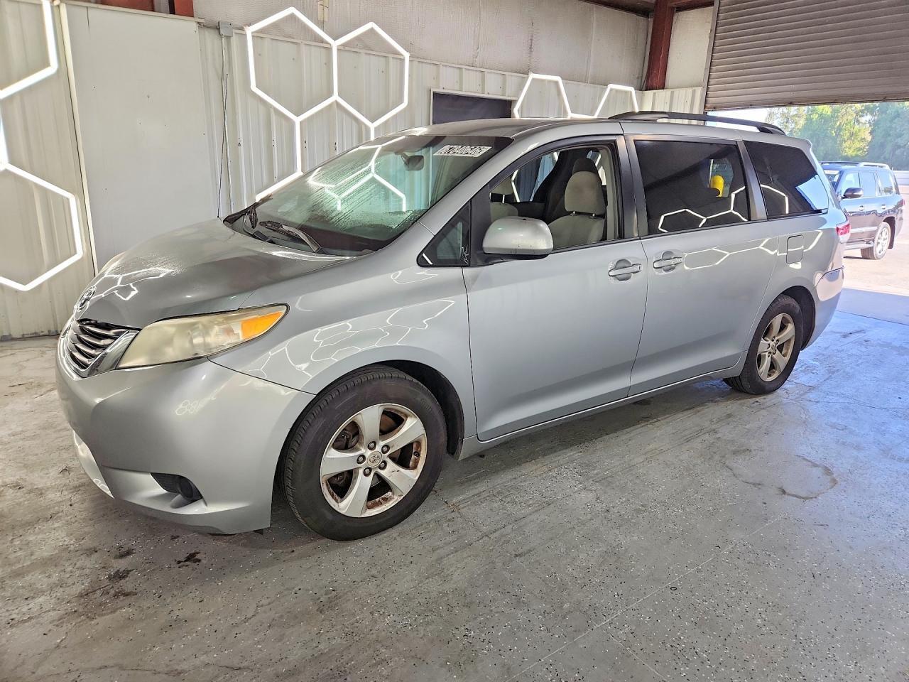 2014 TOYOTA SIENNA 5TDKK3DC9ES464689