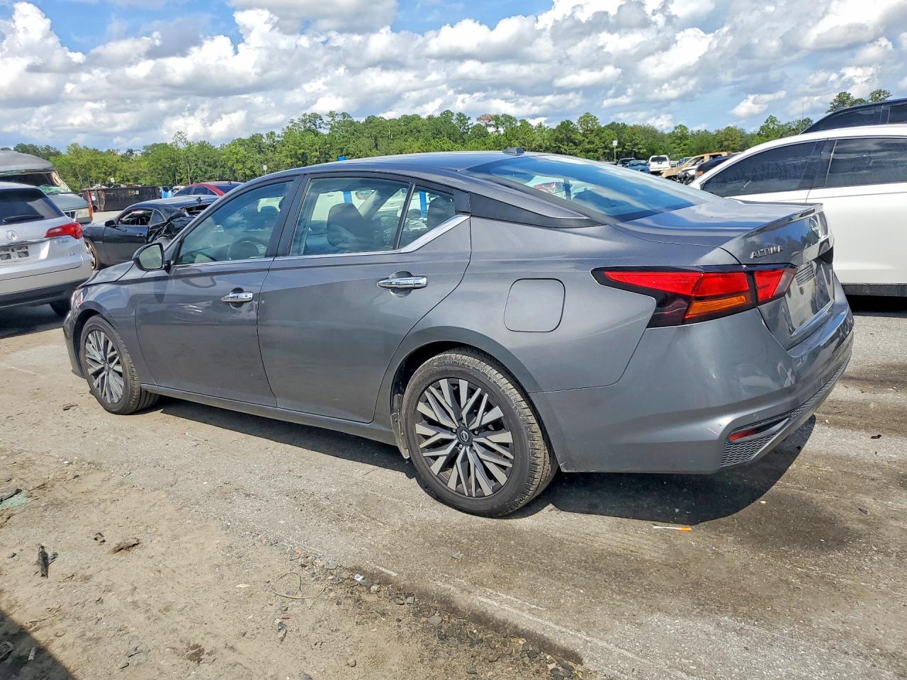 2024 NISSAN ALTIMA SV — Фото 2 из 12