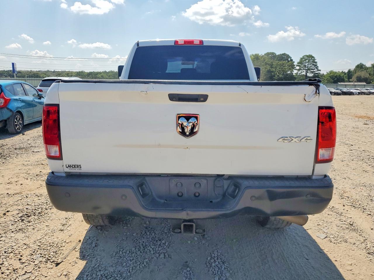 3C6UR5CJ5GG106529 2016 RAM 2500 photo no. 6