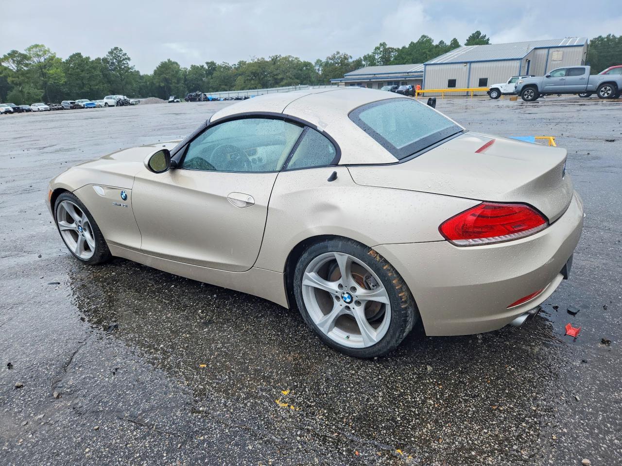 WBALM5C57BE377790 2011 BMW Z4 photo no. 2
