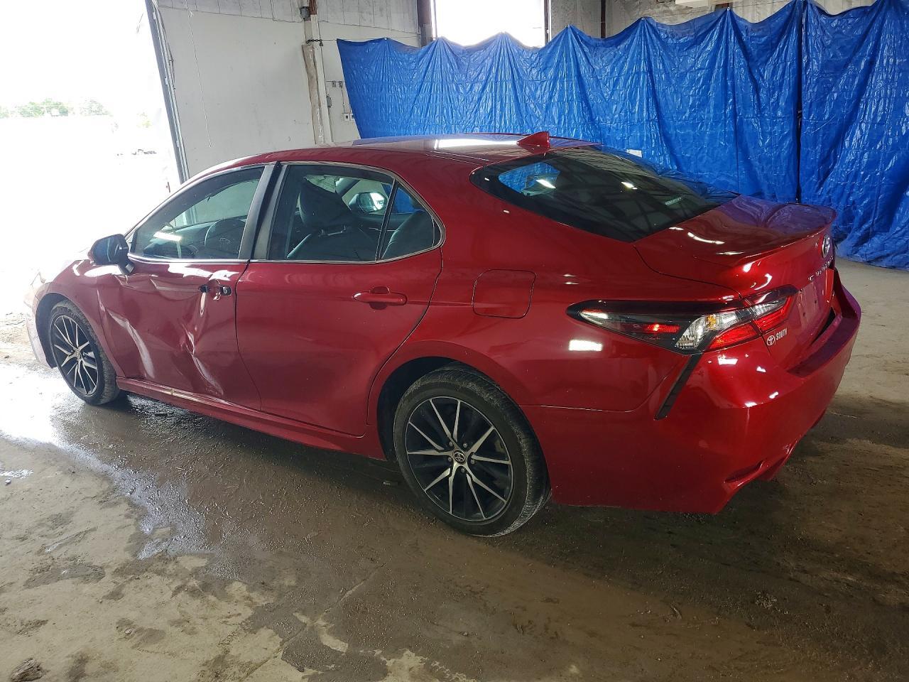 2021 TOYOTA CAMRY SE — Фото 2 из 12