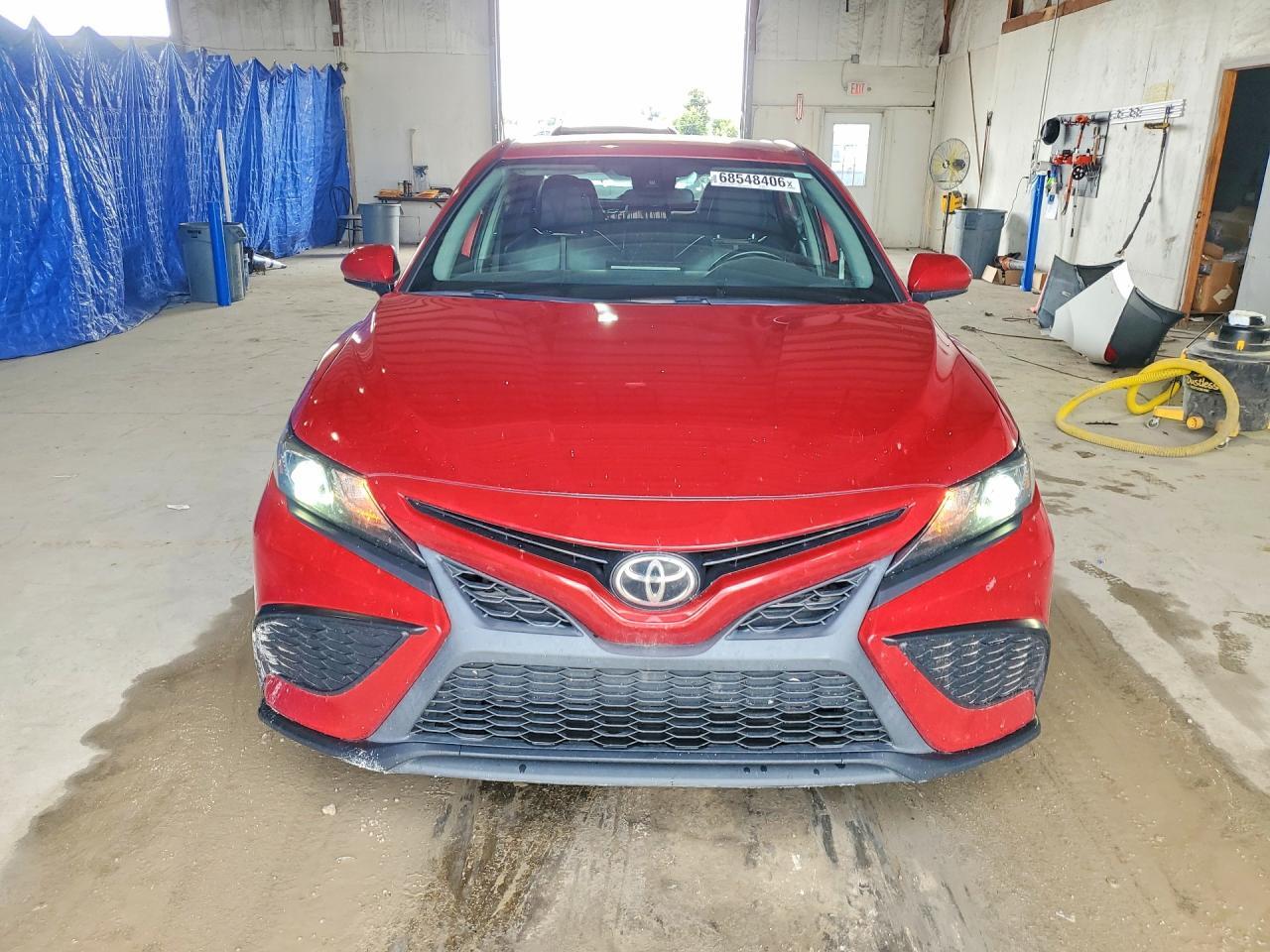 2021 TOYOTA CAMRY SE — Фото 5 из 12