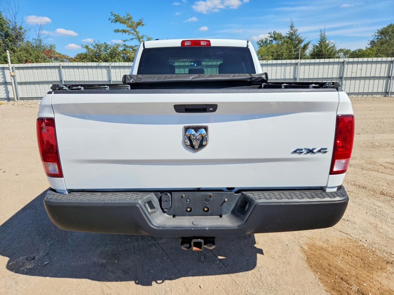 1C6RR7FG2HS759900 2017 RAM 1500 photo no. 6