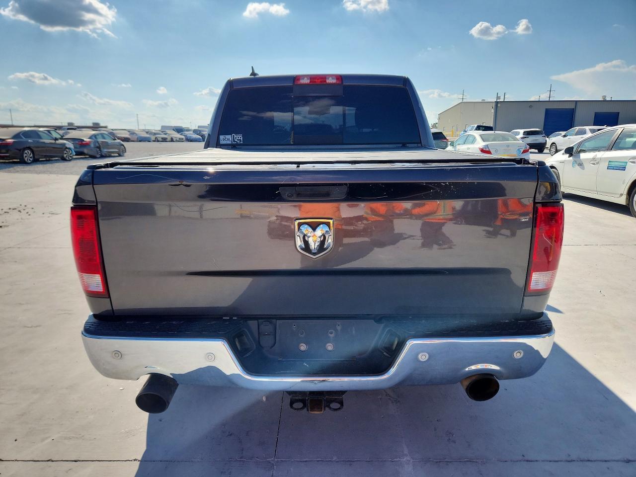 2019 RAM 1500 CLASSIC SLT — Фото 6 из 13