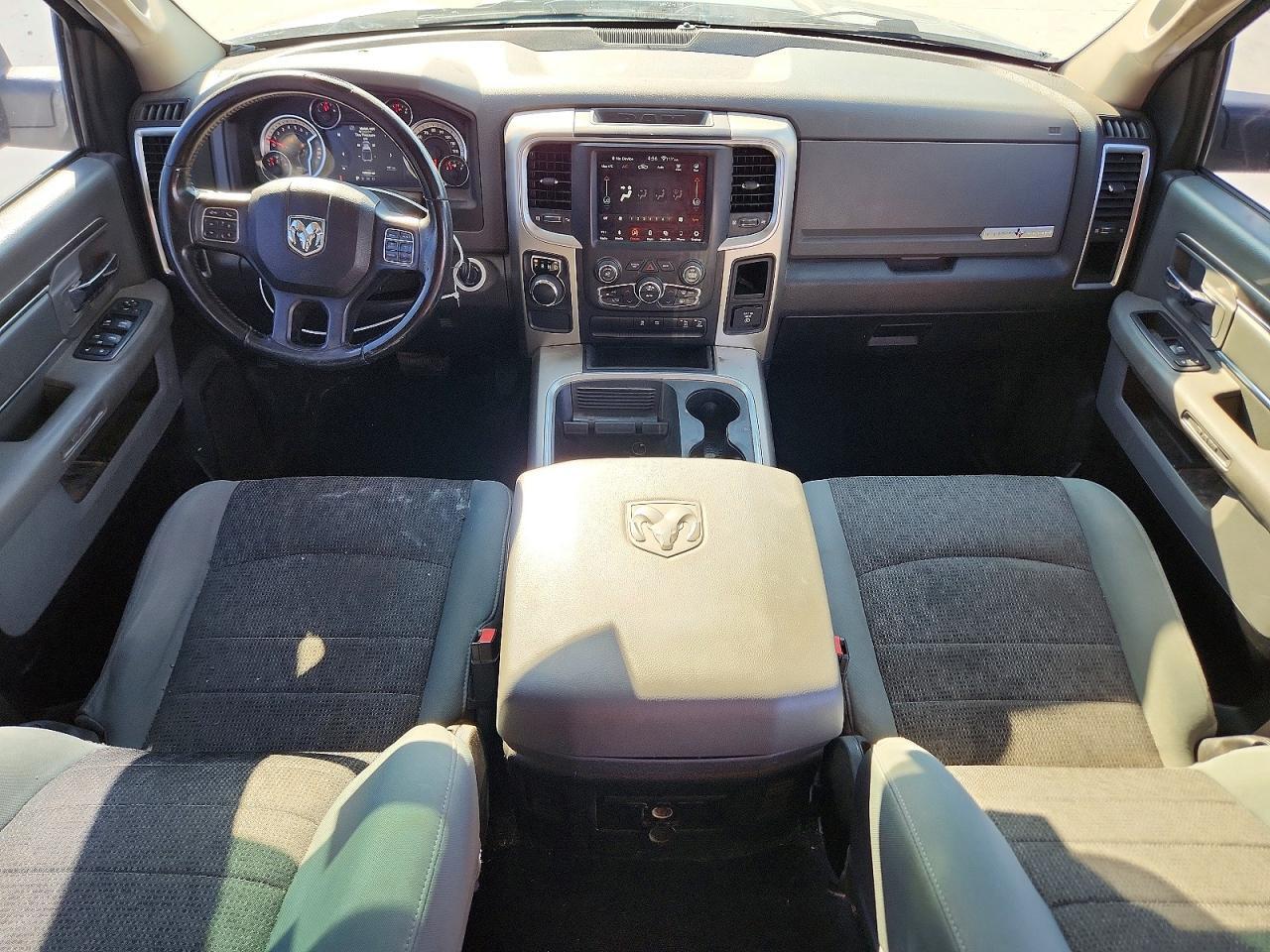 2019 RAM 1500 CLASSIC SLT — Фото 8 из 13
