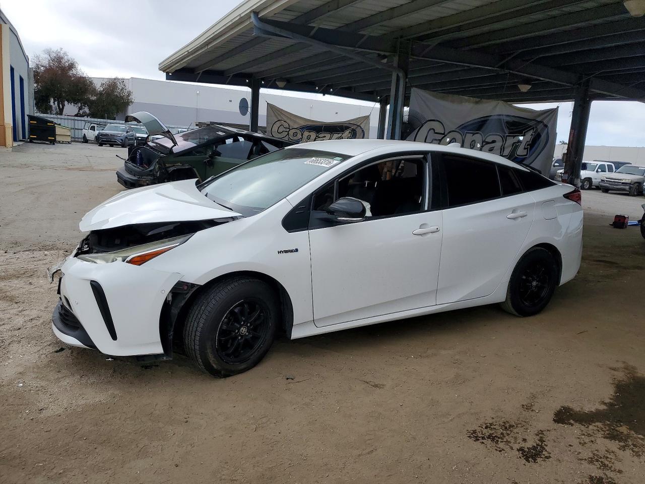 2021 TOYOTA PRIUS LE