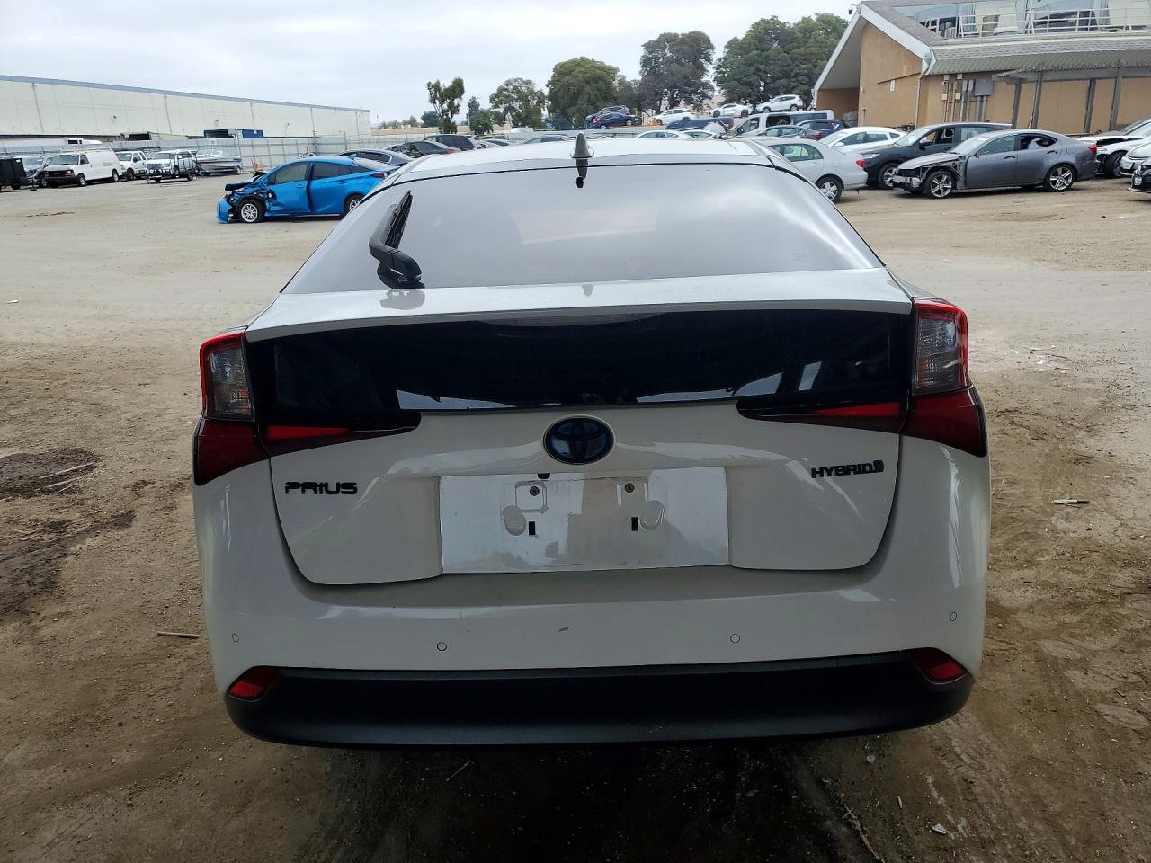 2021 TOYOTA PRIUS LE — Фото 6 из 12