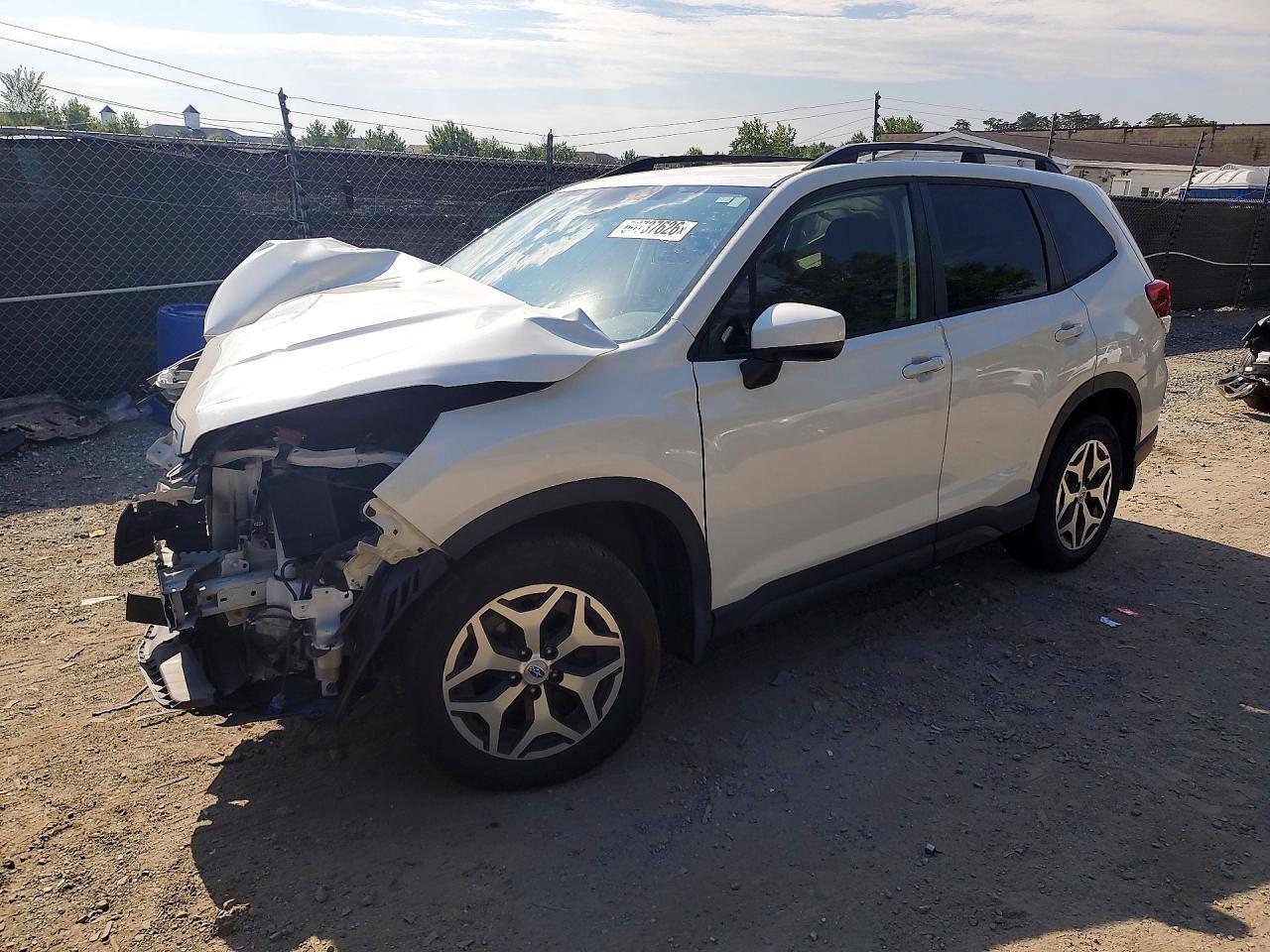 2019 SUBARU FORESTER JF2SKAGC0KH585970