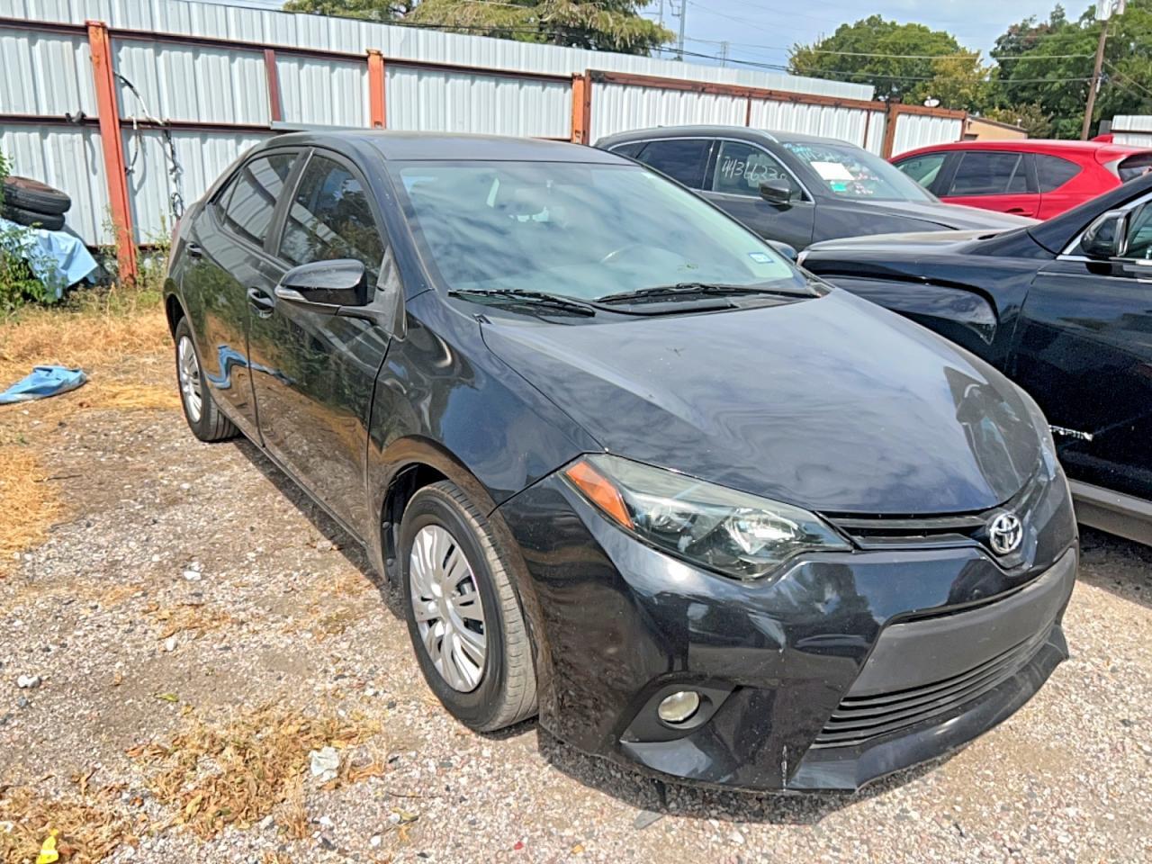 2015 TOYOTA COROLLA 5YFBURHE1FP253909