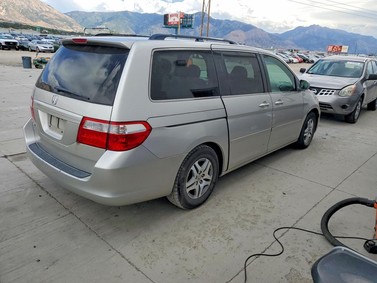 5FNRL38417B410583 2007 HONDA ODYSSEY photo no. 3