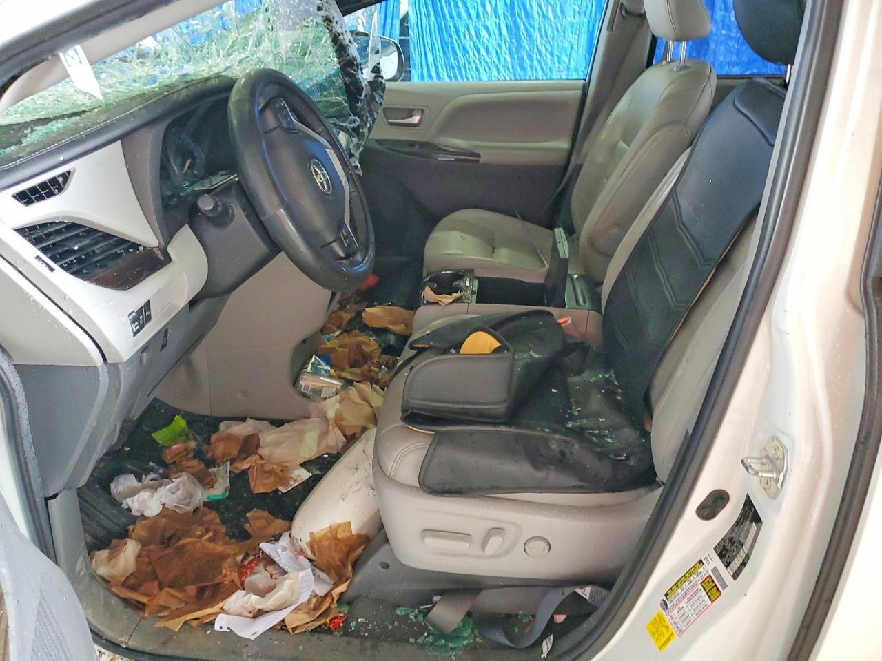 2020 TOYOTA SIENNA XLE 8-PASSENGER — Фото 7 из 14