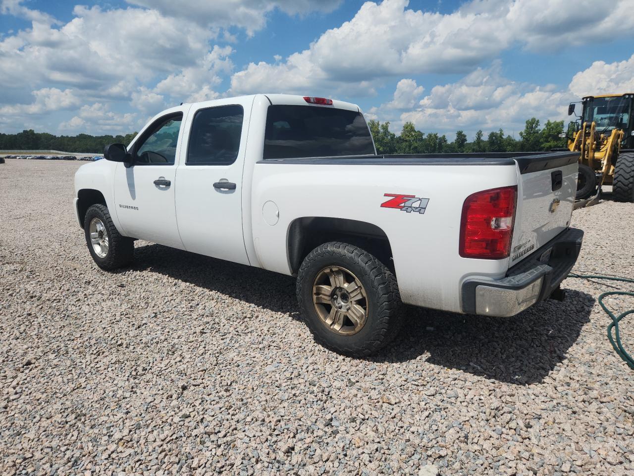 3GCPKSE34BG353508 2011 CHEVROLET SILVERADO photo no. 2