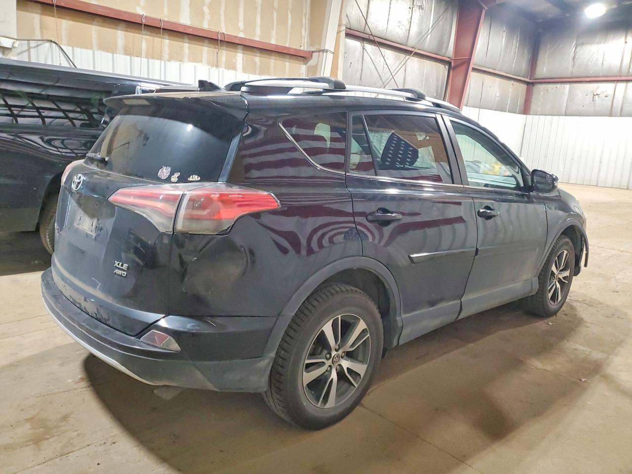 2T3RFREV1GW425666 2016 TOYOTA RAV4 photo no. 3