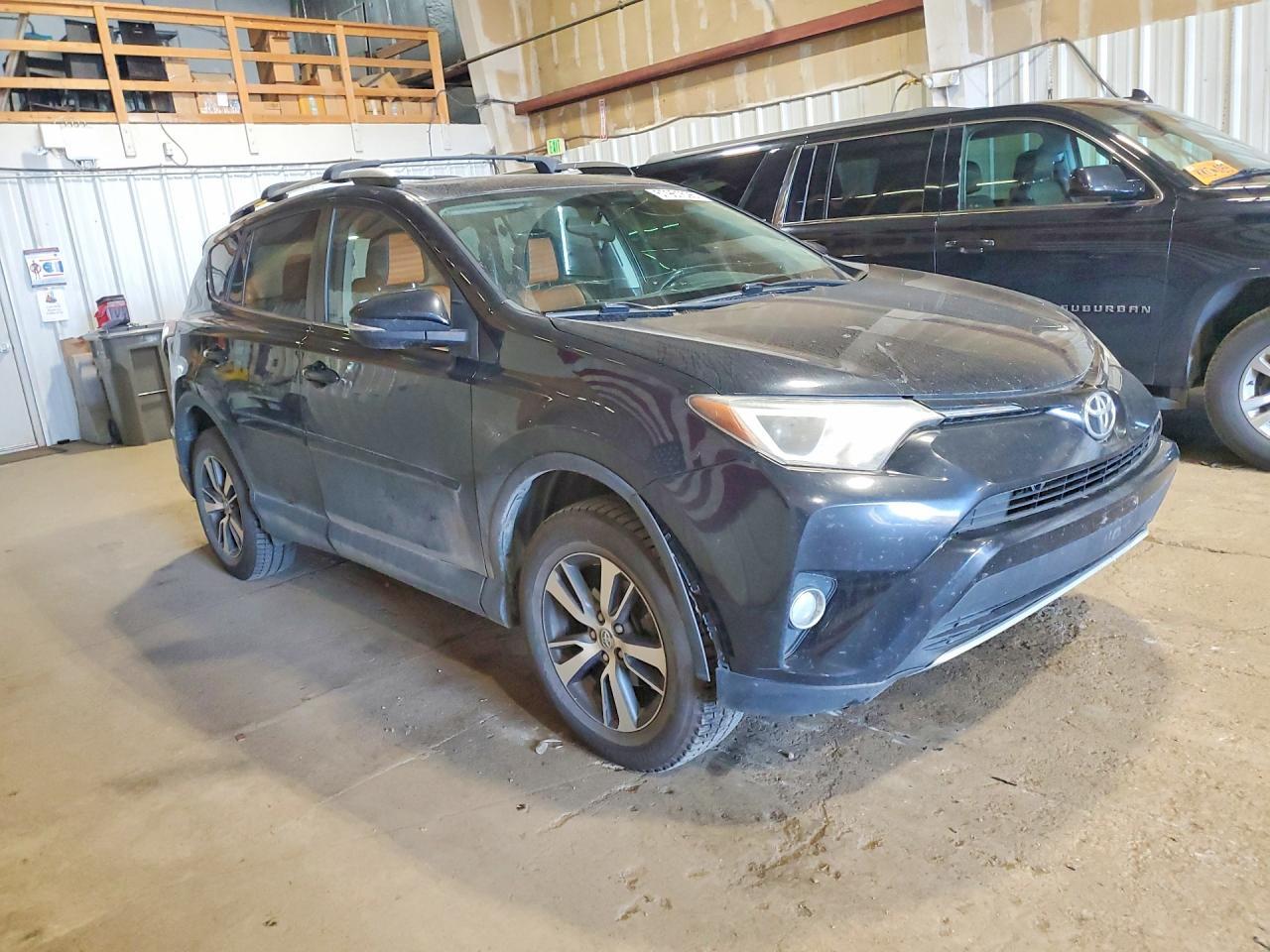 2T3RFREV1GW425666 2016 TOYOTA RAV4 photo no. 4