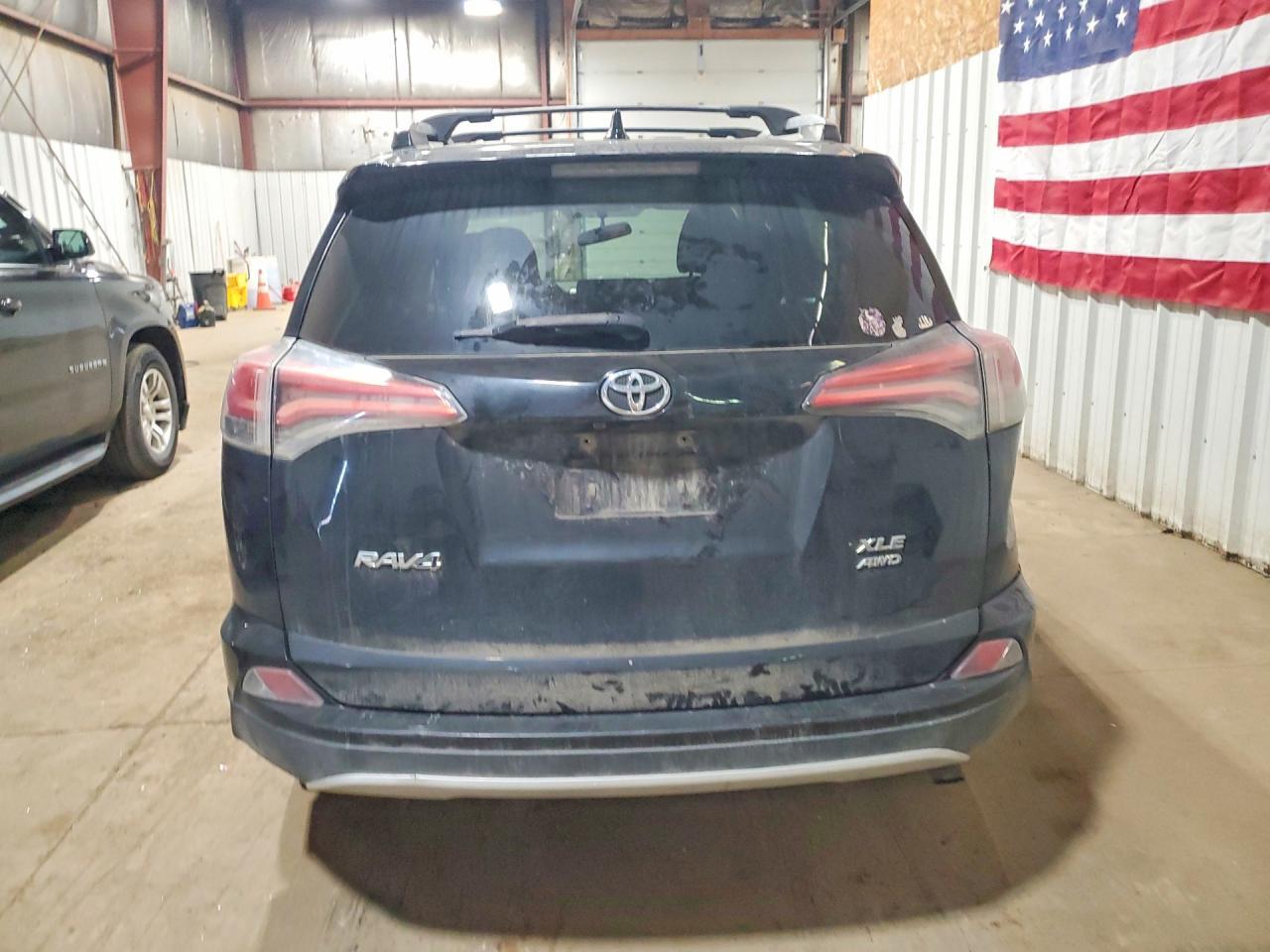 2T3RFREV1GW425666 2016 TOYOTA RAV4 photo no. 6