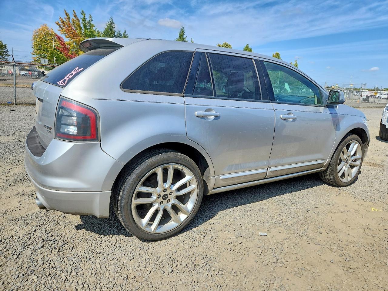 2FMDK4AC9ABA04846 2010 FORD EDGE photo no. 3