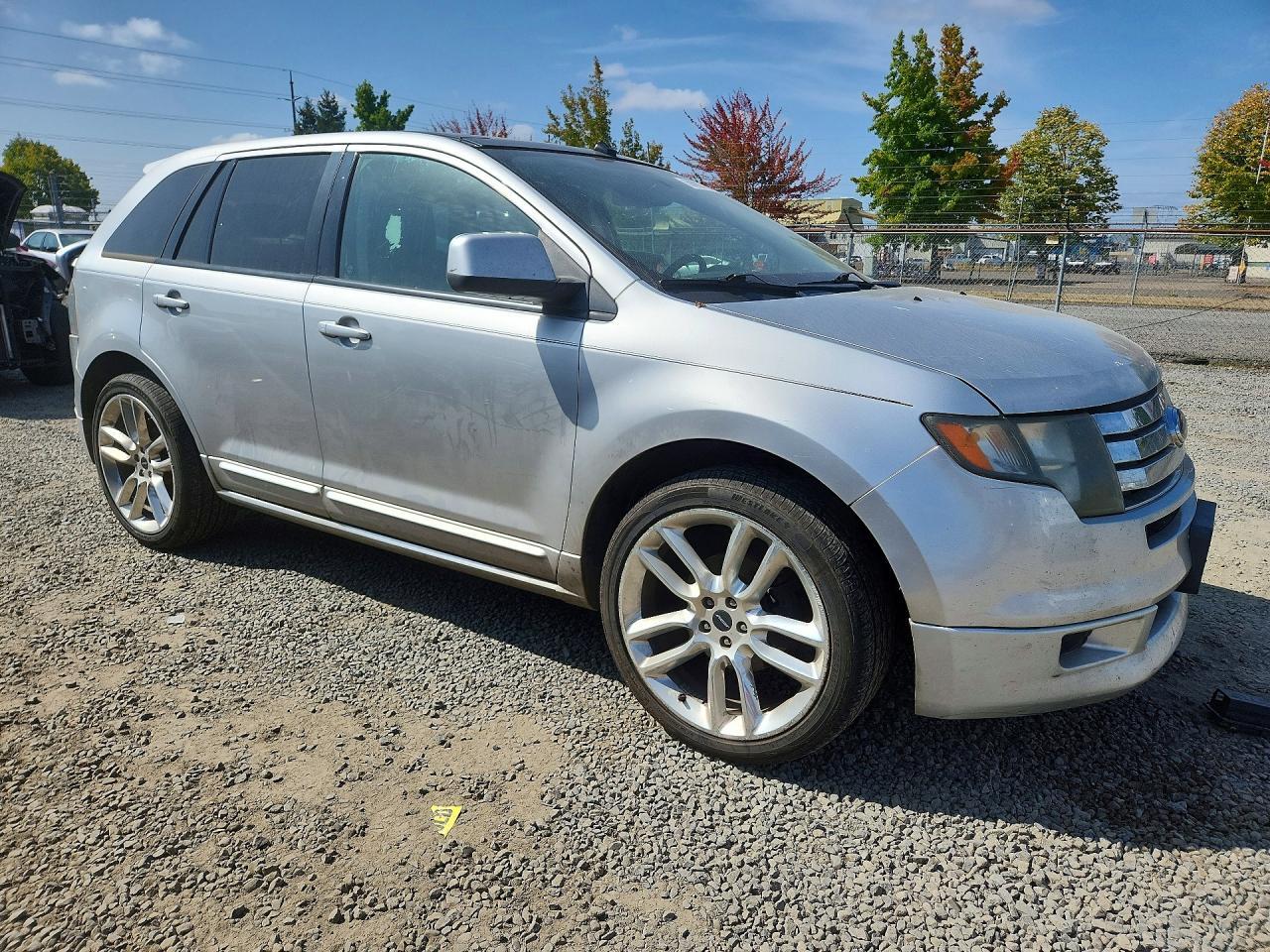 2FMDK4AC9ABA04846 2010 FORD EDGE photo no. 4