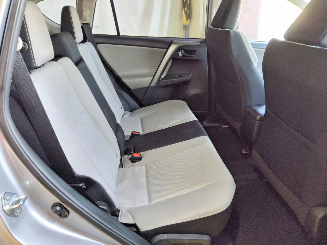 2T3RFREVXGW420689 2016 TOYOTA RAV4 photo no. 11