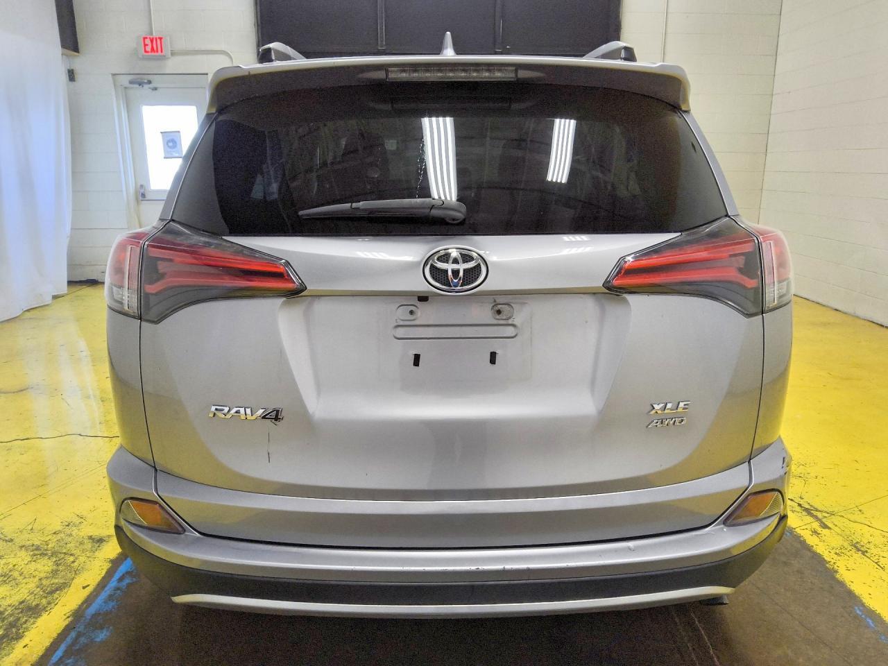 2T3RFREVXGW420689 2016 TOYOTA RAV4 photo no. 6