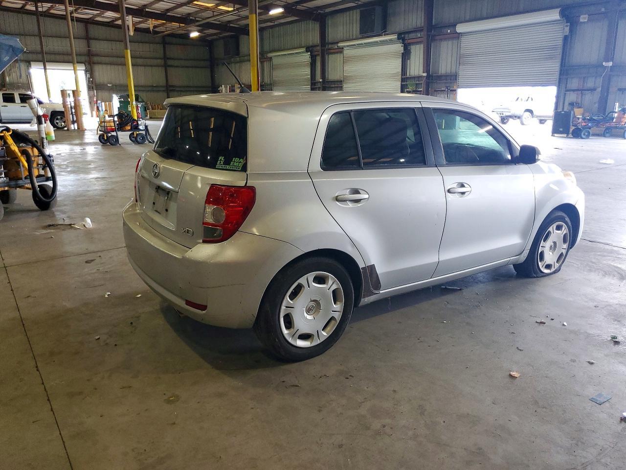 2009 SCION XD BASE — Фото 3 из 12