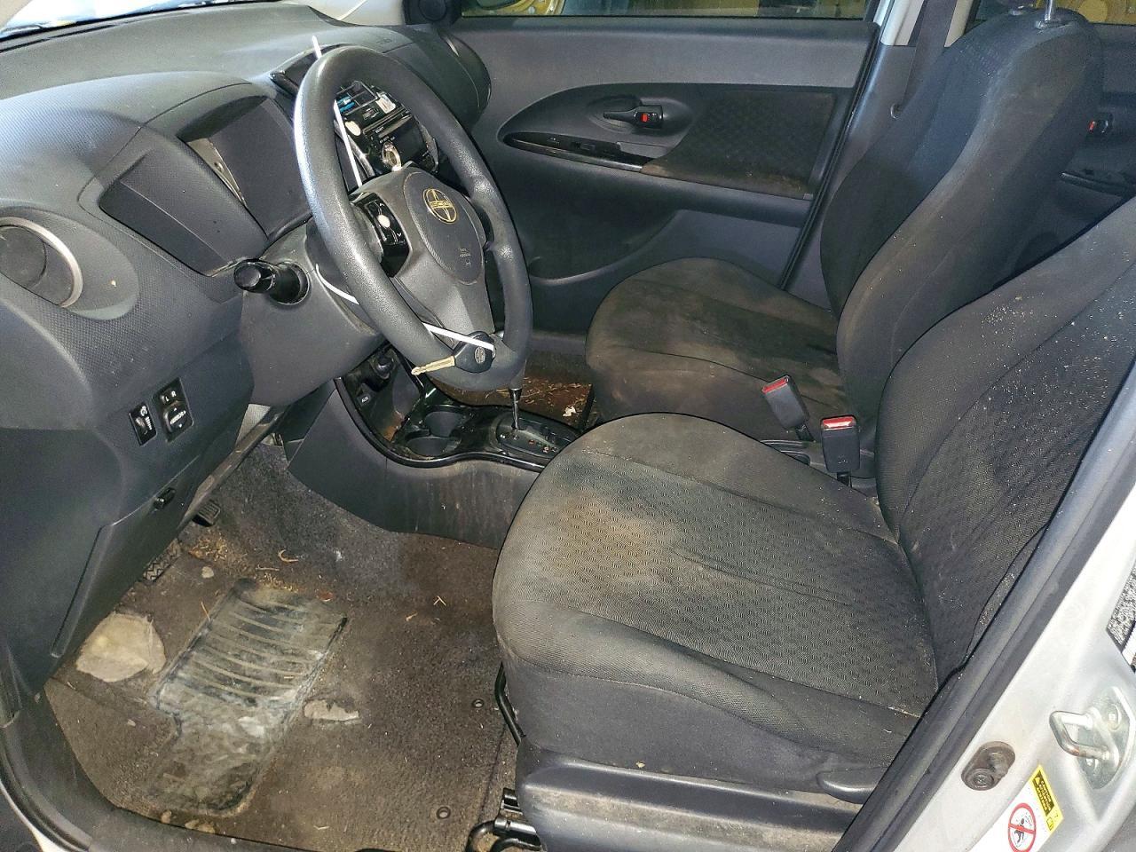 2009 SCION XD BASE — Фото 7 из 12