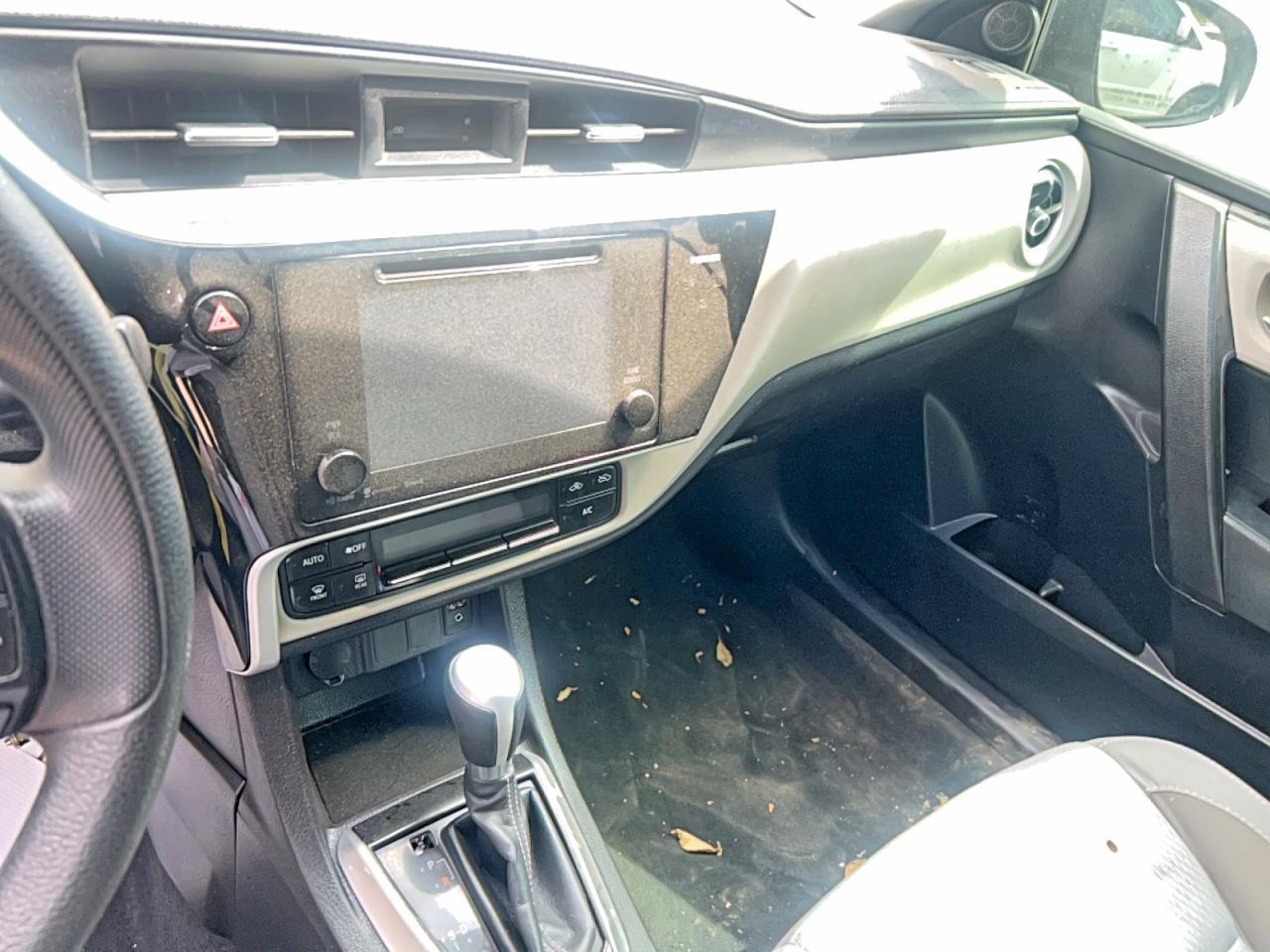 5YFBURHE0HP625680 2017 TOYOTA COROLLA photo no. 9