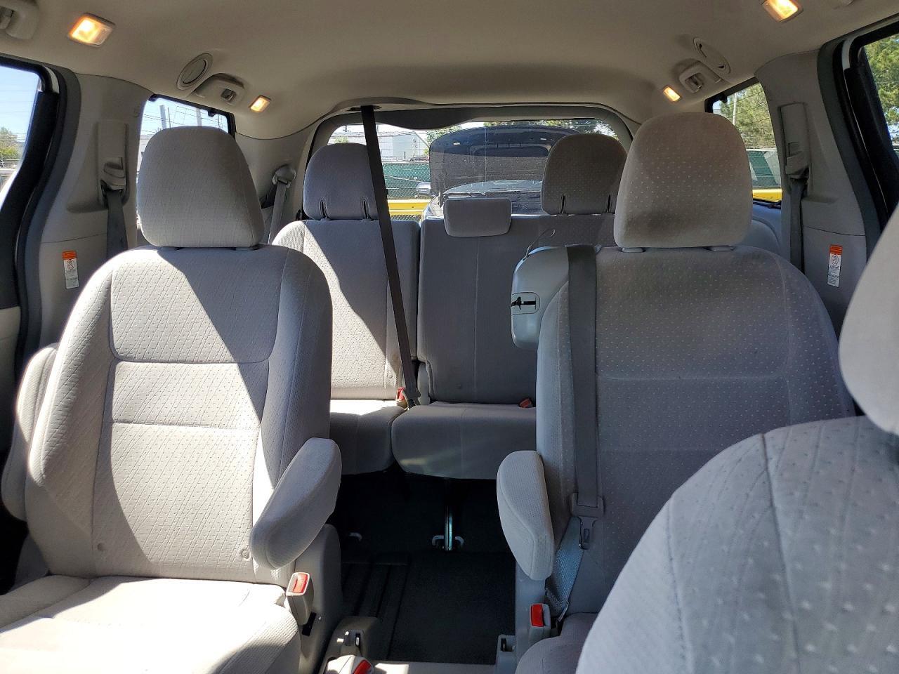 5TDKK3DC3FS585574 2015 TOYOTA SIENNA photo no. 10