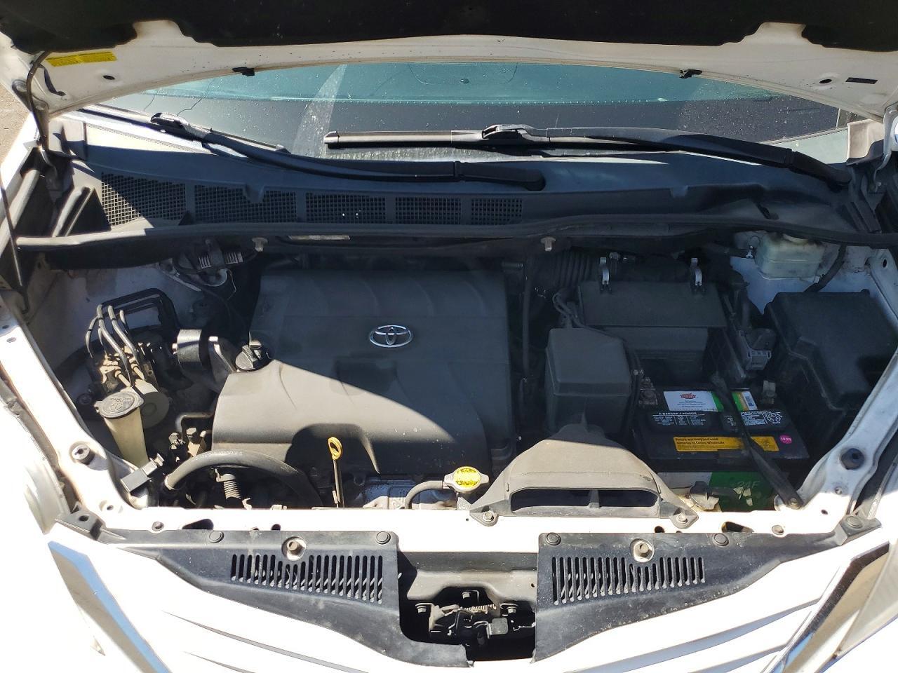 5TDKK3DC3FS585574 2015 TOYOTA SIENNA photo no. 12
