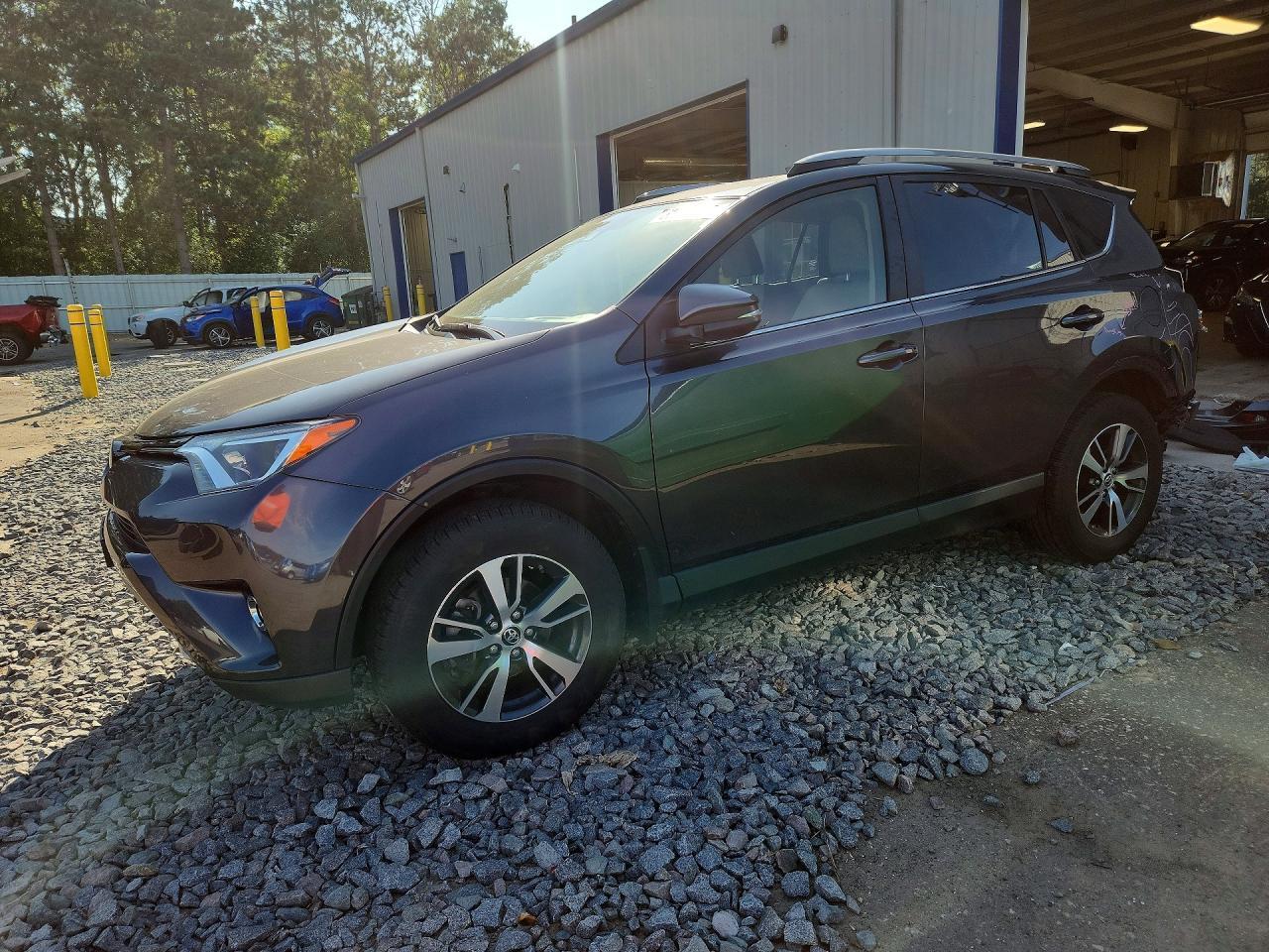 2018 TOYOTA RAV4 JTMRFREV2JJ244355