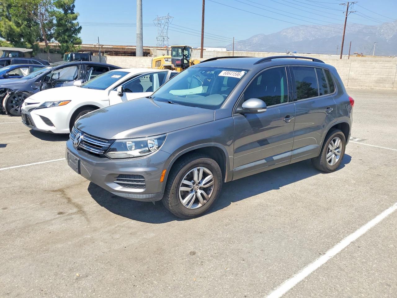 2016 VOLKSWAGEN TIGUAN WVGAV7AX1GW538347