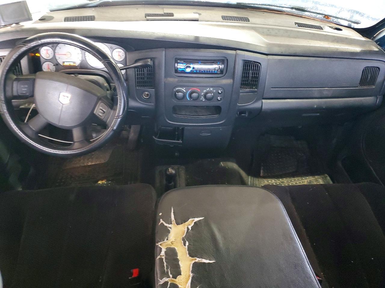 2004 DODGE RAM 1500 ST — Фото 8 из 12
