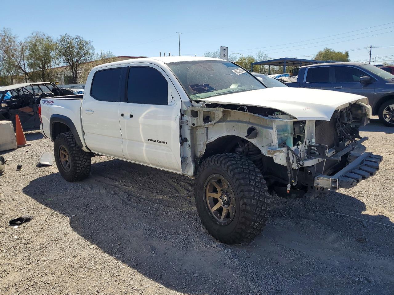 2019 TOYOTA TACOMA TRD OFF-ROAD — Фото 4 из 13