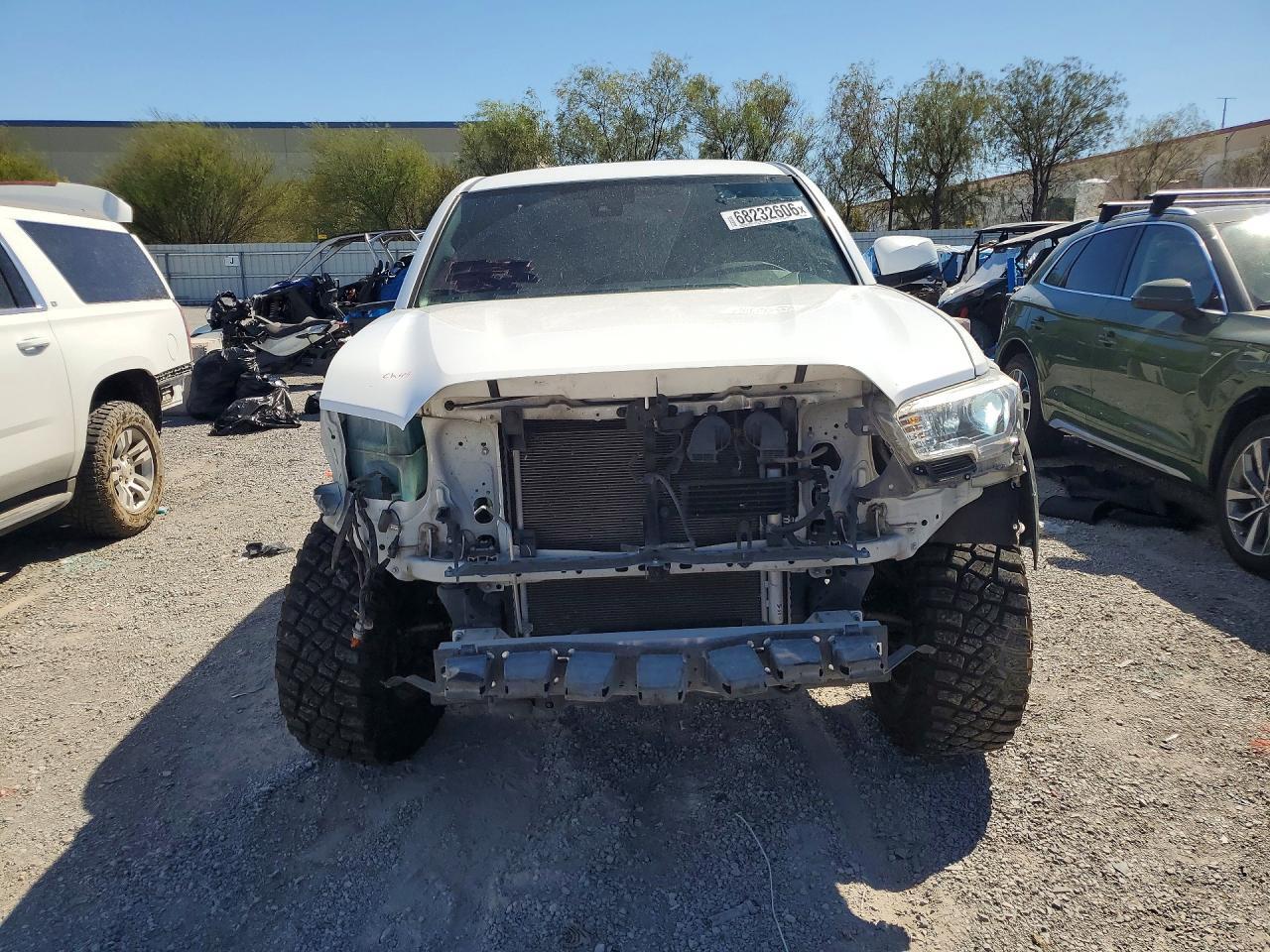 2019 TOYOTA TACOMA TRD OFF-ROAD — Фото 5 из 13