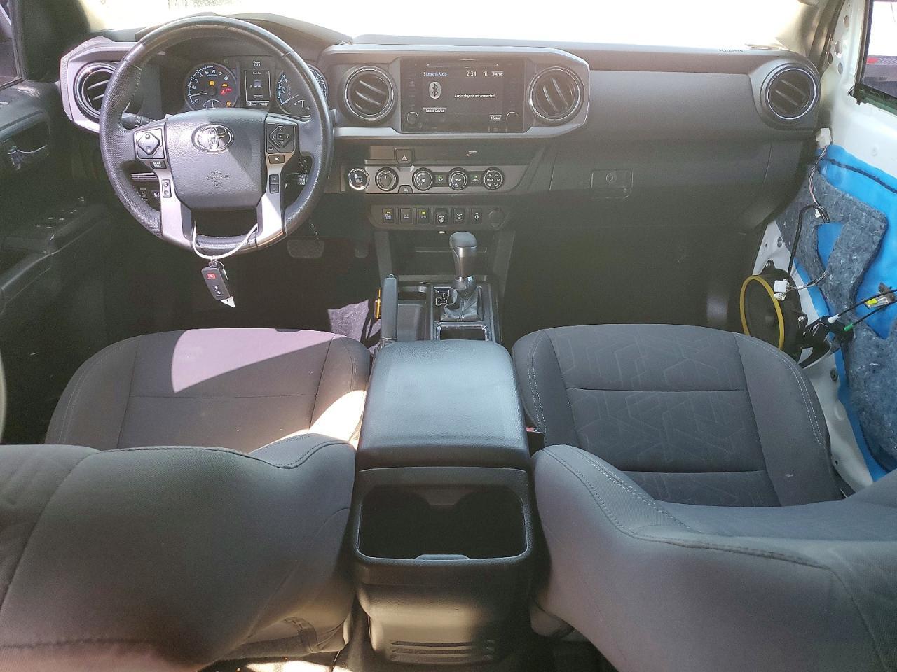 2019 TOYOTA TACOMA TRD OFF-ROAD — Фото 8 из 13