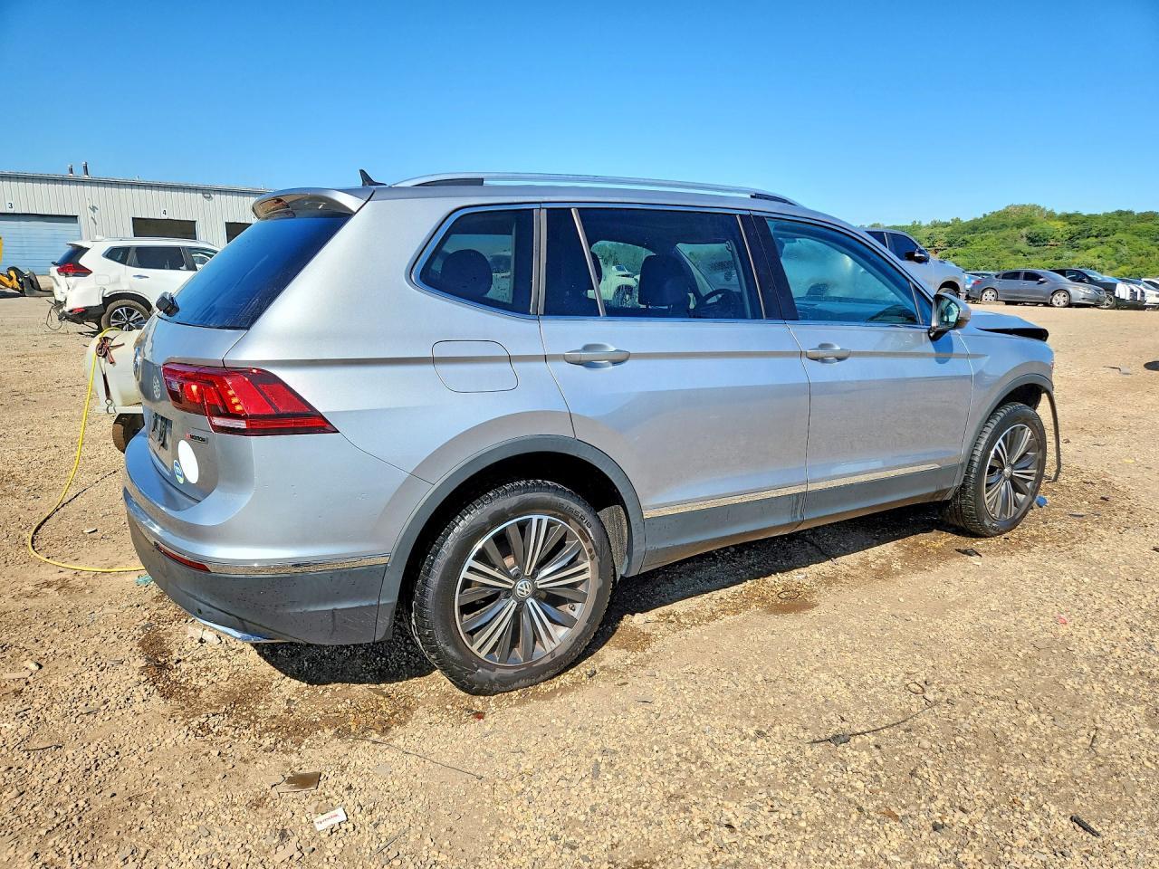 2019 VOLKSWAGEN TIGUAN SE — Фото 3 из 12
