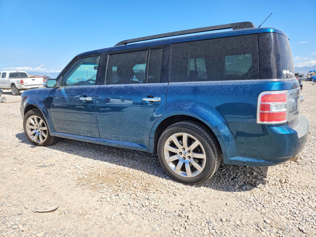 2FMHK6DC3BBD25324 2011 FORD FLEX photo no. 2